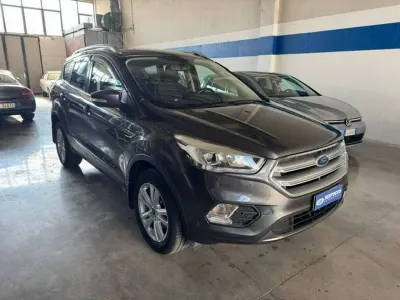 Usata Ford Kuga 120 CV (88 kW) 2019 Grigio SUV