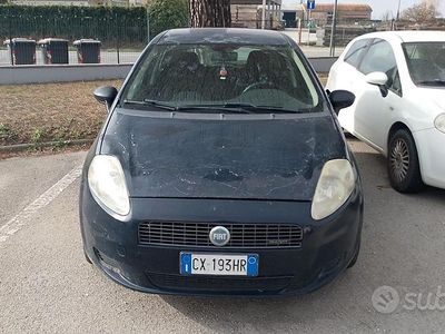 Usata Fiat Grande Punto 75 CV (55 kW) 2005 Blu Utilitaria
