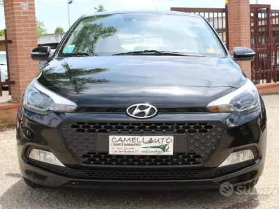 Usata Hyundai i20 Blackline 75 CV (55 kW) 2018 Nero Berlina