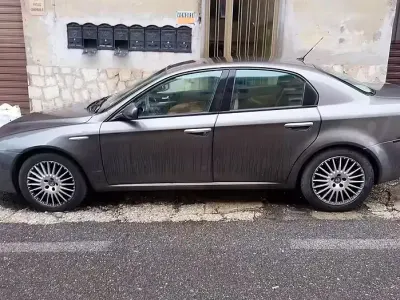 Usata Alfa Romeo 1900 150 CV (110 kW) 2007 Grigio Berlina