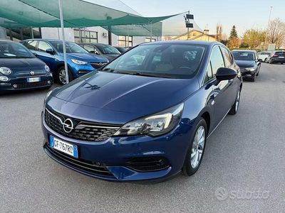 Usata Opel Astra Ultimate 122 CV (89 kW) 2021 Blu/azzurro Berlina
