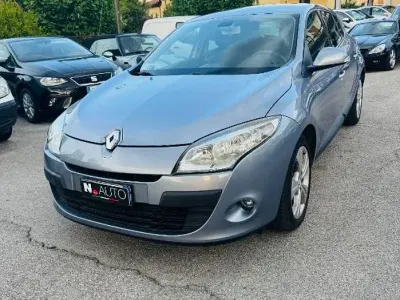 Usata Renault Mégane III Dynamique 110 CV (80 kW) 2009 Grigio Berlina