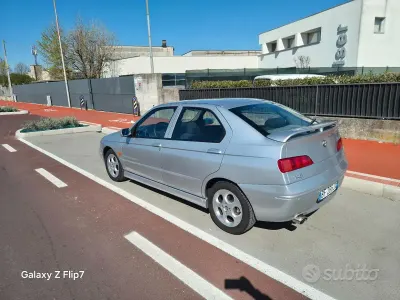 Usata Alfa Romeo 146 120 CV (88 kW) 1999 Grigio Utilitaria