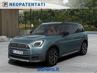 Usata Mini Countryman Favoured 230 kW (313 CV) 2024 Verde SUV