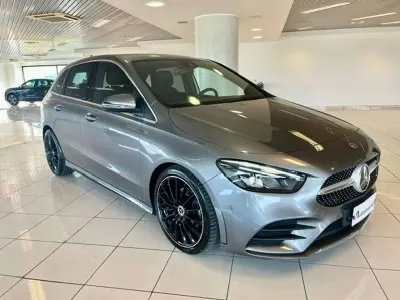 Usata Mercedes B180 Premium 116 CV (85 kW) 2019 Grigio Utilitaria