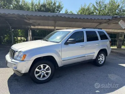 Usata Jeep Grand Cherokee 218 CV (160 kW) 2006 Grigio SUV