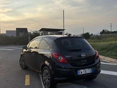 Usata Opel Corsa 75 CV (55 kW) 2014 Berlina