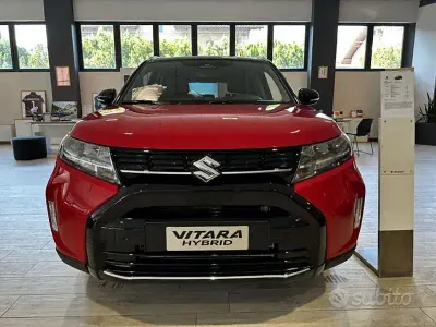 Nuova Suzuki Vitara 110 CV (80 kW) 2026 Rosso SUV