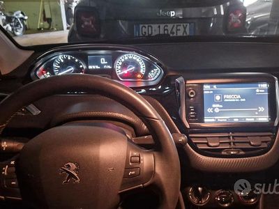 Usata Peugeot 2008 Access 75 CV (55 kW) 2018 Grigio SUV