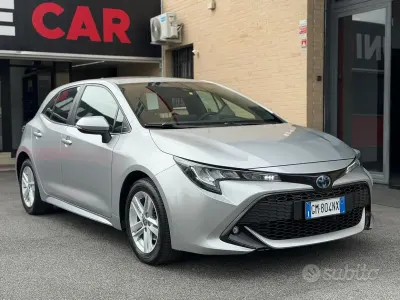 Second-hand Toyota Corolla Business Edition 98 CP (72 kW) 2023 Gri Berlinǎ