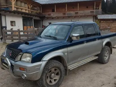 Usata Mitsubishi L200 115 CV (84 kW) 2003 Blu Pick-up