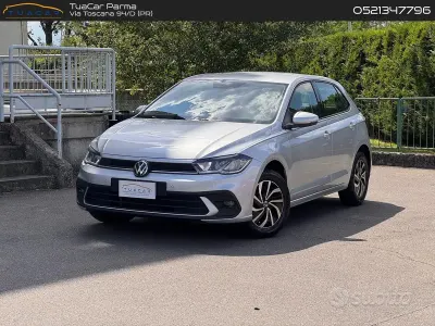 Usata VW Polo Life 80 CV (58 kW) 2023 Grigio Utilitaria