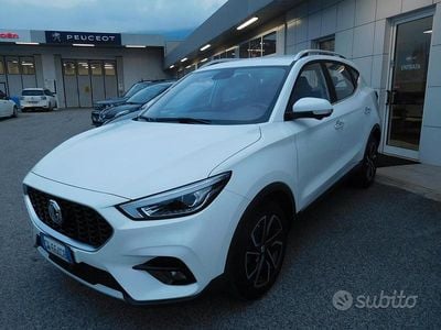 Usata MG ZS Luxury 106 CV (77 kW) 2024 Bianco SUV