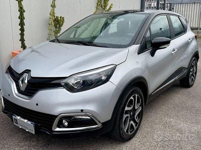 Usata Renault Captur Life 90 CV (66 kW) 2015 Grigio SUV