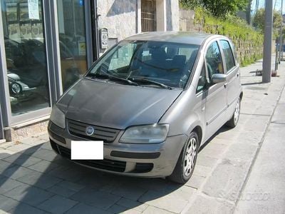 Usata Fiat Idea Dynamic 70 CV (51 kW) 2006 Giallo Monovolume