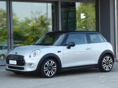 Usata Mini Cooper D Hype 116 CV (85 kW) 2017 Moonwalk grey Utilitaria