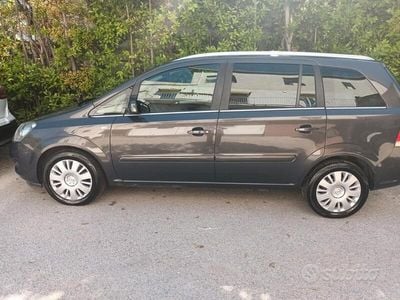 Usata Opel Zafira 150 CV (110 kW) 2013 Grigio Monovolume