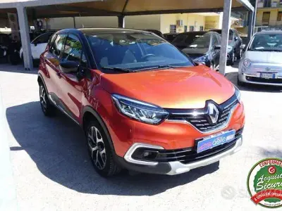 Usata Renault Captur Intens 90 CV (66 kW) 2018 Rosso SUV