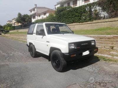 Usata 1990 Daihatsu Feroza SUV | 2250 €