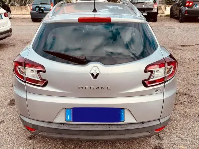 Usata Renault Mégane GrandTour 110 CV (80 kW) 2012 Grigio Station wagon