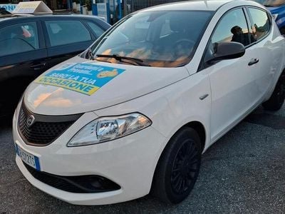 Usata Lancia Ypsilon 69 CV (50 kW) 2021 Bianco Utilitaria