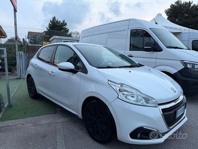 Usata Peugeot 208 75 CV (55 kW) 2017 Bianco Utilitaria