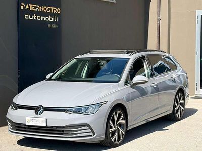 Begagnad VW Golf VIII Life 150 HK (110 kW) 2021 Grå Kombi