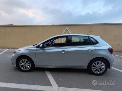 Usata VW Polo Style 95 CV (69 kW) 2023 Grigio Utilitaria