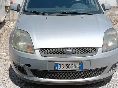 Usata Ford Fiesta 68 CV (50 kW) 2007 Utilitaria