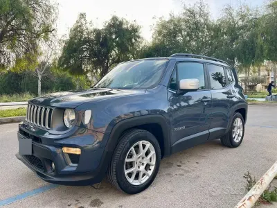 Używany Jeep Renegade Limited 120 KM (88 kW) 2022 Niebieski SUV
