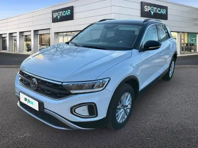 Usata VW T-Roc Life 110 CV (80 kW) 2023 Bianco SUV