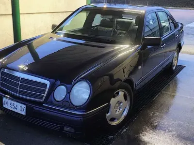 Usata Mercedes E200 Avantgarde 136 CV (100 kW) 1996 Berlina
