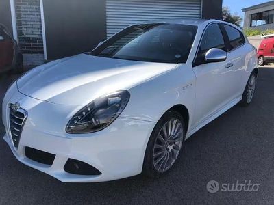 Usata Alfa Romeo Giulietta Exclusive 140 CV (102 kW) 2013 Bianco Utilitaria
