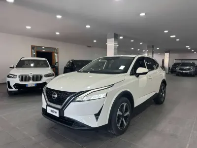 Usata Nissan Qashqai N-Connecta 140 CV (102 kW) 2023 Bianco SUV