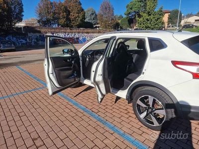 Usata Nissan Qashqai 115 CV (84 kW) 2016 Bianco SUV