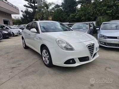 Usata Alfa Romeo Giulietta Distinctive 170 CV (125 kW) 2010 Bianco Utilitaria