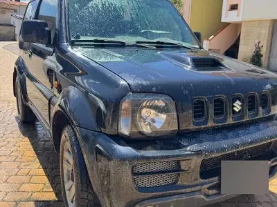 Usata Suzuki Jimny 86 CV (63 kW) 2010 Nero SUV