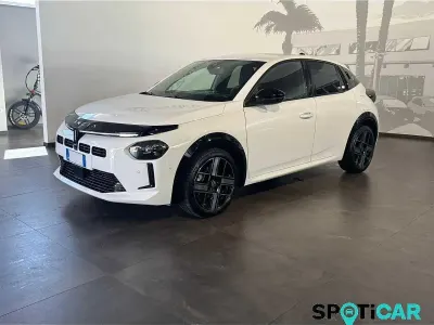 Usata Lancia Ypsilon 101 CV (74 kW) 2024 Bianco Utilitaria