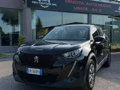 Usata Peugeot 2008 Active 102 CV (75 kW) 2023 Nero SUV