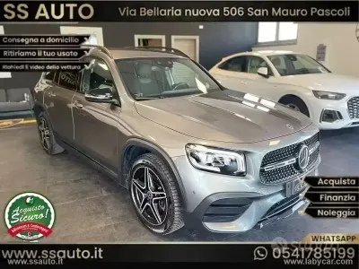 Käytetty Mercedes GLB200 Advanced Plus 150 HP (110 kW) 2021 Harmaa Katumaasturi