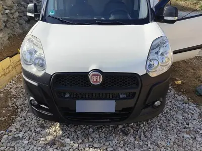 Usata Fiat Doblò 105 CV (77 kW) 2012 Bianco Monovolume