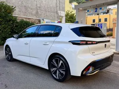 Usata Peugeot 308 Allure 131 CV (96 kW) 2023 Bianco Berlina