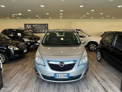 Usata Opel Meriva Cosmo 75 CV (55 kW) 2010 Grigio Monovolume