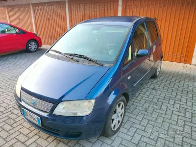 Usata Fiat Idea 90 CV (66 kW) 2007 Blu Monovolume