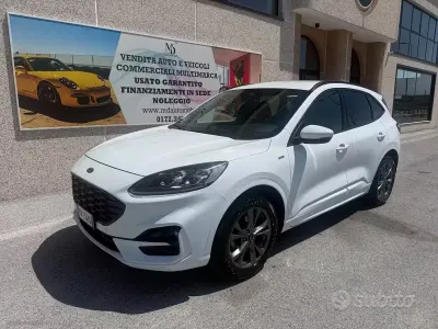 Usata Ford Kuga ST-Line 150 CV (110 kW) 2021 Bianco SUV