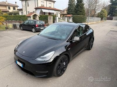 Usata Tesla Model Y Performance 392 kW (534 CV) 2022 Nero SUV