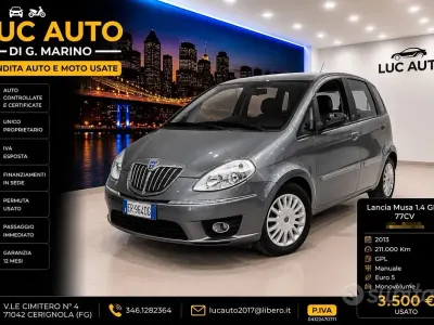 Usata Lancia Musa Gold 77 CV (56 kW) 2013 Grigio Monovolume