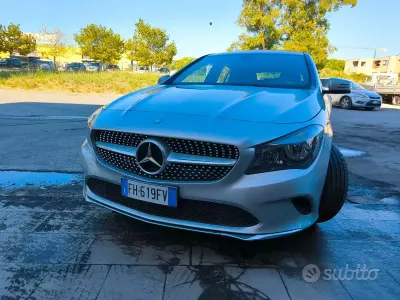Usata Mercedes CLA180 109 CV (80 kW) 2017 Bluazzurro Coupé