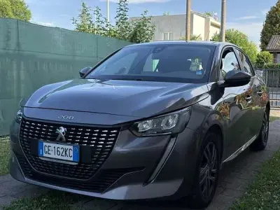 Usata Peugeot 208 Active 75 CV (55 kW) 2021 Utilitaria