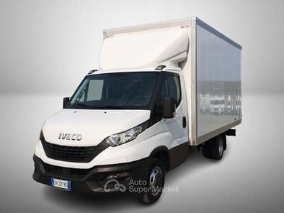Usata Iveco Daily 136 CV (100 kW) 2022 Bianco Furgone